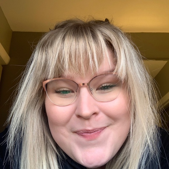 Meet your Posher, Laurel - Picture 1 of 1